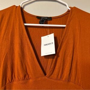 Forever 21 Terracotta Long Sleeve Dress NWT cinched waist with V‎ neckline